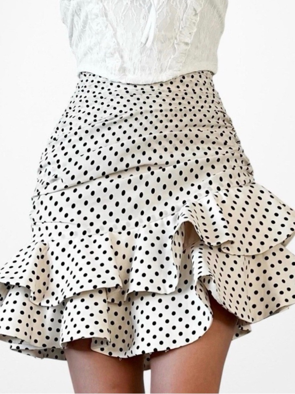 Zara Cream and Black Polka Dot Ruched Ruffle Mini Skirt | M - Picture 9 of 9